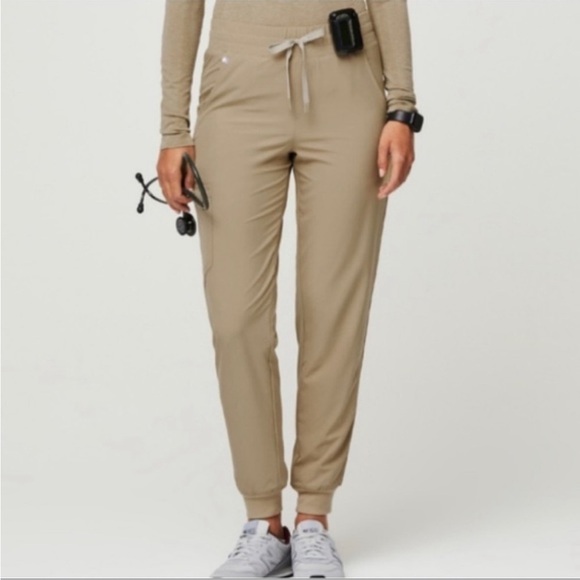Figs Pants - Figs Zamora High Waisted FIONLITE Lined Jogger
Scrub Pants XS Light Oak